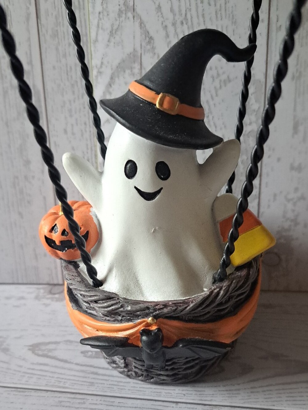 Ghost Figurine In Hot Air Balloon Halloween Decor - Free Standing Tabletop New - Picture 2 of 7